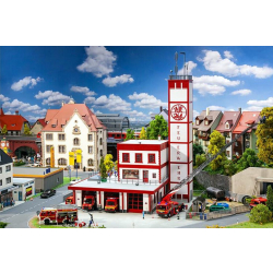 Trousse 1:87 Feuerwehrhaus avec tubeturm