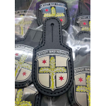 Brusttaschenanhänger auf schwarzem einknöpfbarem Unterteil, individuell mit eigenem Wappen