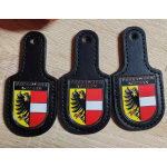 Brusttaschenanhänger auf schwarzem einknöpfbarem Unterteil, individuell mit eigenem Wappen
